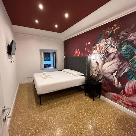 Raffaello's Place *