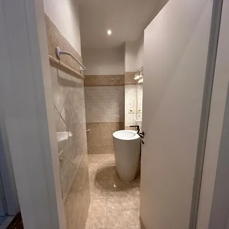Raffaello's Place Apartment
