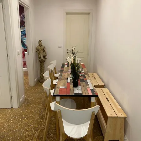 Lägenhet Raffaello's Place *