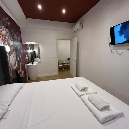 Lägenhet Raffaello's Place