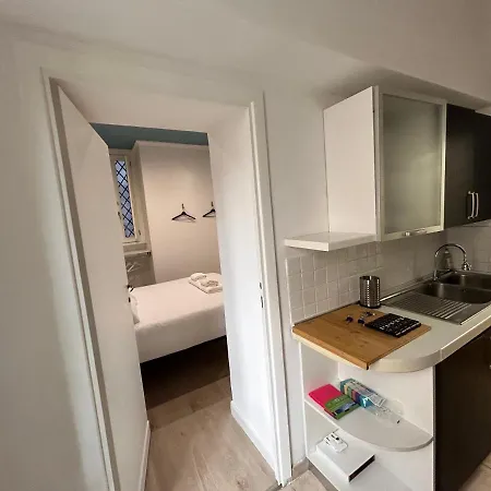 Raffaello's Place Apartment *