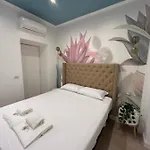 Raffaello's Place Апартаменты Рим