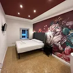 Raffaello's Place Апартаменты
