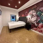 Raffaello's Place *