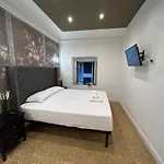 Апартаменты Raffaello's Place *