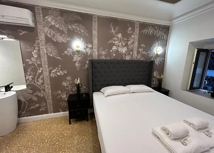 Daire Raffaello's Place